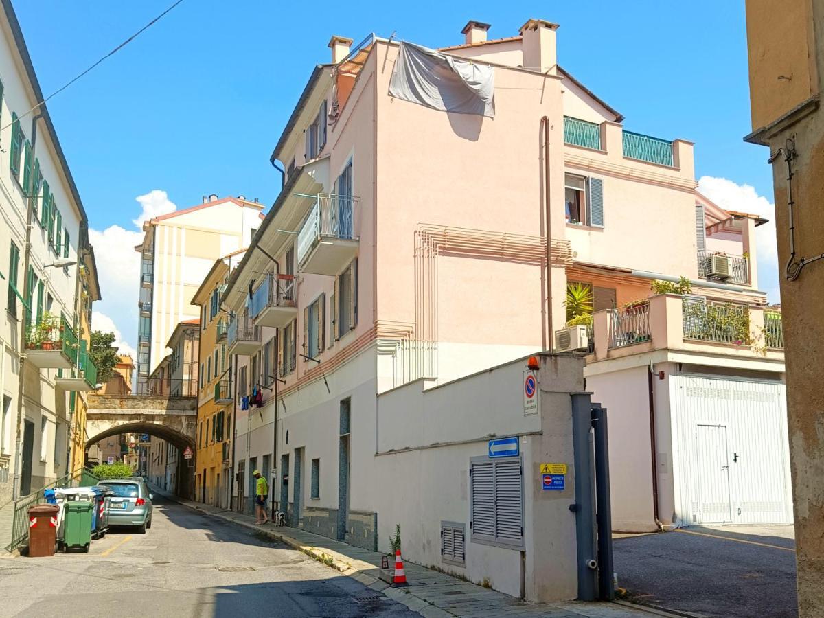 萨沃纳A Casa Di Pizz - Bilocale Con Parcheggio Privato公寓 外观 照片